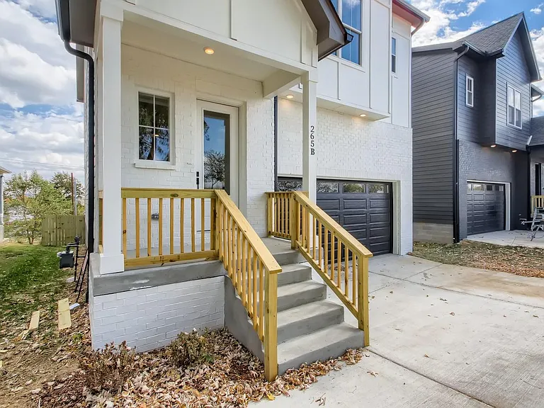 265 Riverside Dr #B — Photo 9