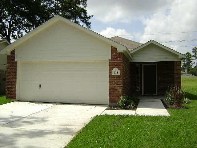 1st image of 615 Aweigh Dr