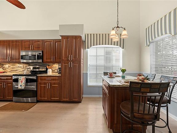 3rd image of 26530 Clarkston DR