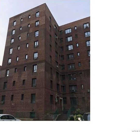 2nd image of 1576 Unionport Rd APT 2D