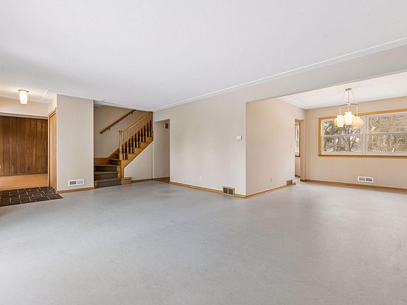 4th image of 15776 Cedar Ridge Rd