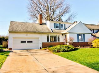 23740 Wimbledon Rd, Shaker Heights, OH 44122