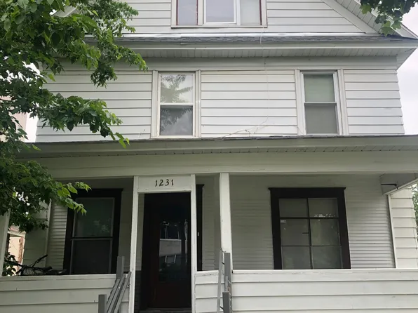 1231 8th St SE, Minneapolis, MN