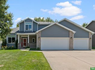 7010 S 42nd St, Lincoln, NE 68516