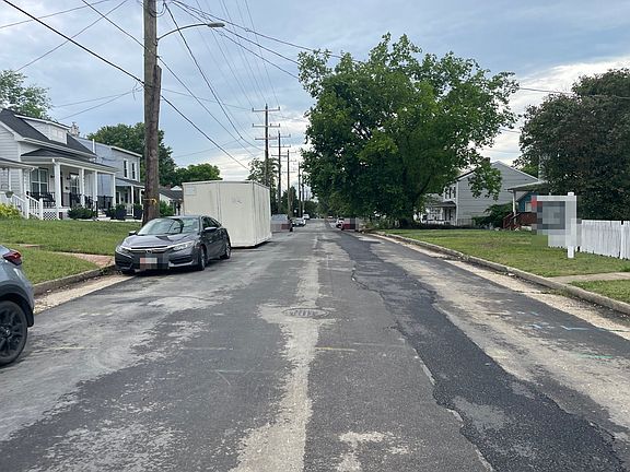 5th image of 1826 National St