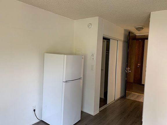 4th image of 502 S Hobart Blvd #Ab101