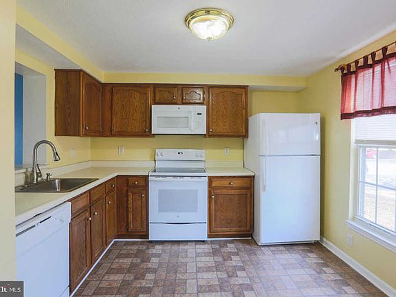 5th image of 1430 Tarragon Ct