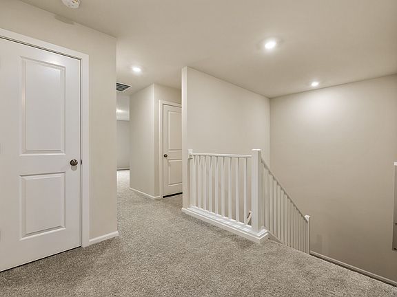 5th image of 2932 6th Ave NE