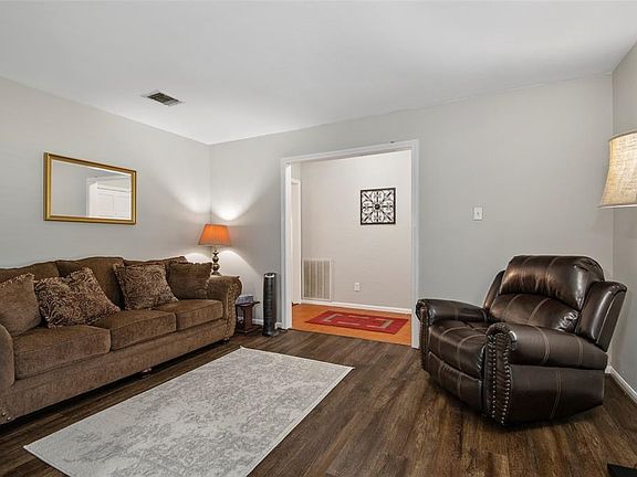 3rd image of 12354 Attlee Dr