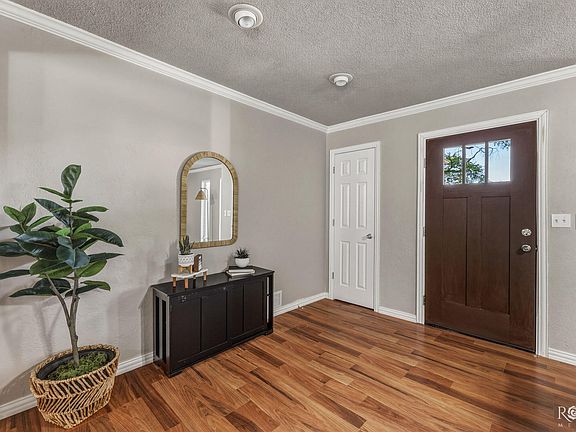 5th image of 302 N Pierce St