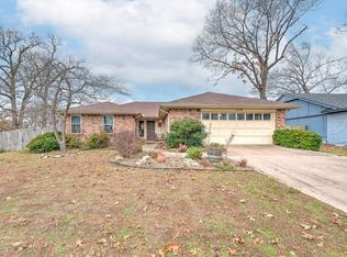 1328 Quail Run Cir, Fayetteville, AR 72712