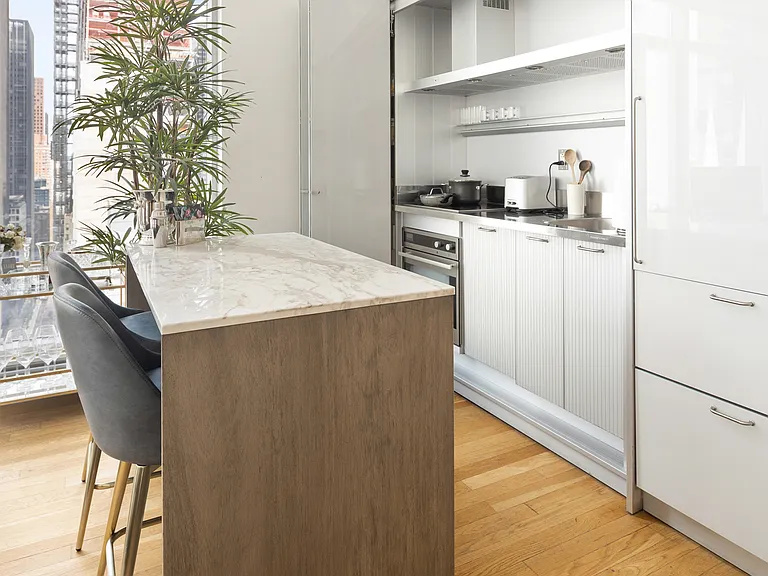 18 W 48th St #25B — Photo 4