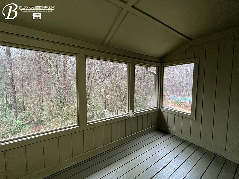 1035 Seasons Pkwy — Photo 10