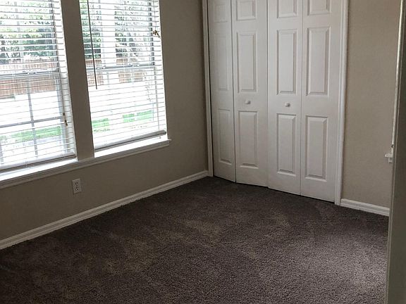 3rd image of 3274 Haviland Ct