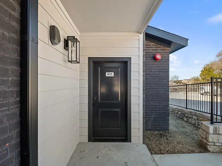 2450 Wickersham Ln #1924 — Photo 38