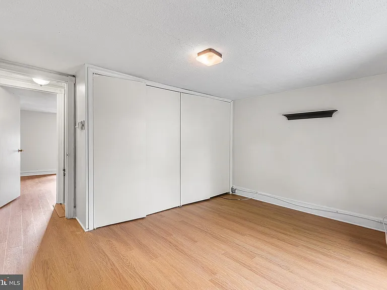 345 W Mount Pleasant Ave — Photo 23