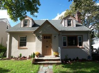 41 Cleveland St, Caldwell, NJ 07006
