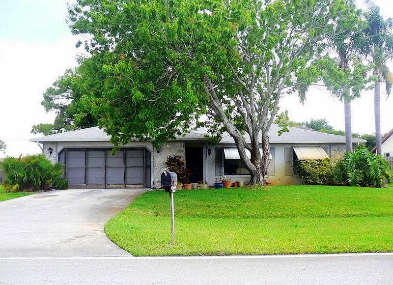 1st image of 2551 SE Grand Dr