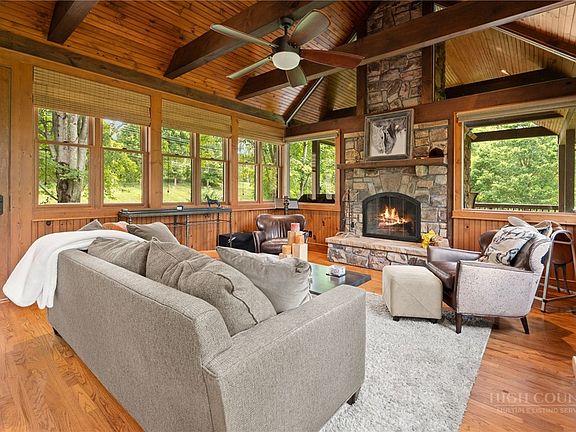 4th image of 206 Creekside Farm Road