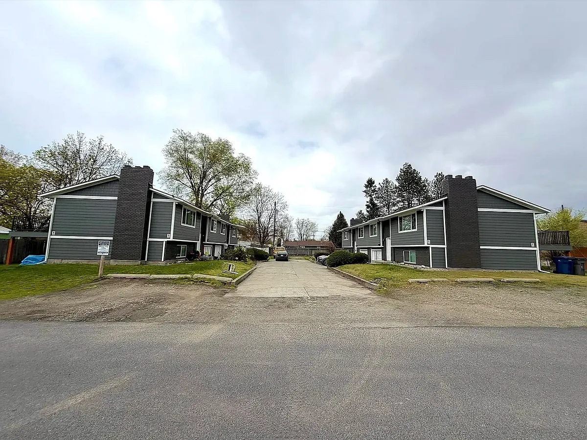 Building Photo - 3010 N Willow Rd