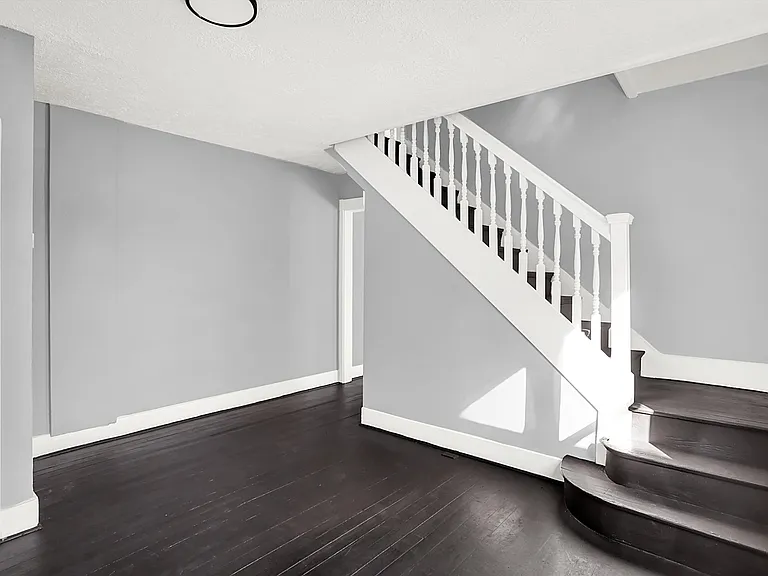 1020 N Rural St — Photo 2
