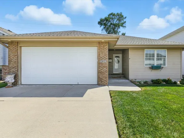 2605 Pavich Dr, Council Bluffs, IA 51501