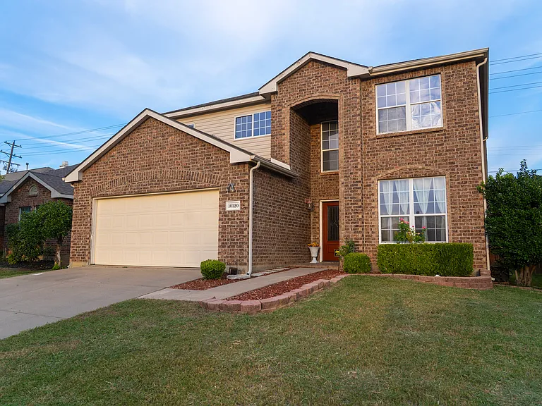 10120 Sourwood Dr — Photo 1