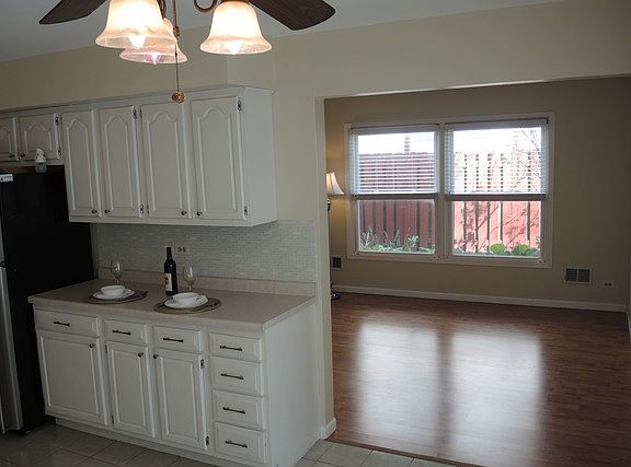 5th image of 1691 Queensbury Cir #5892