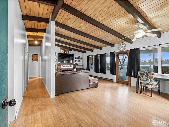 3rd image of 6807 Totem Beach Loop Road