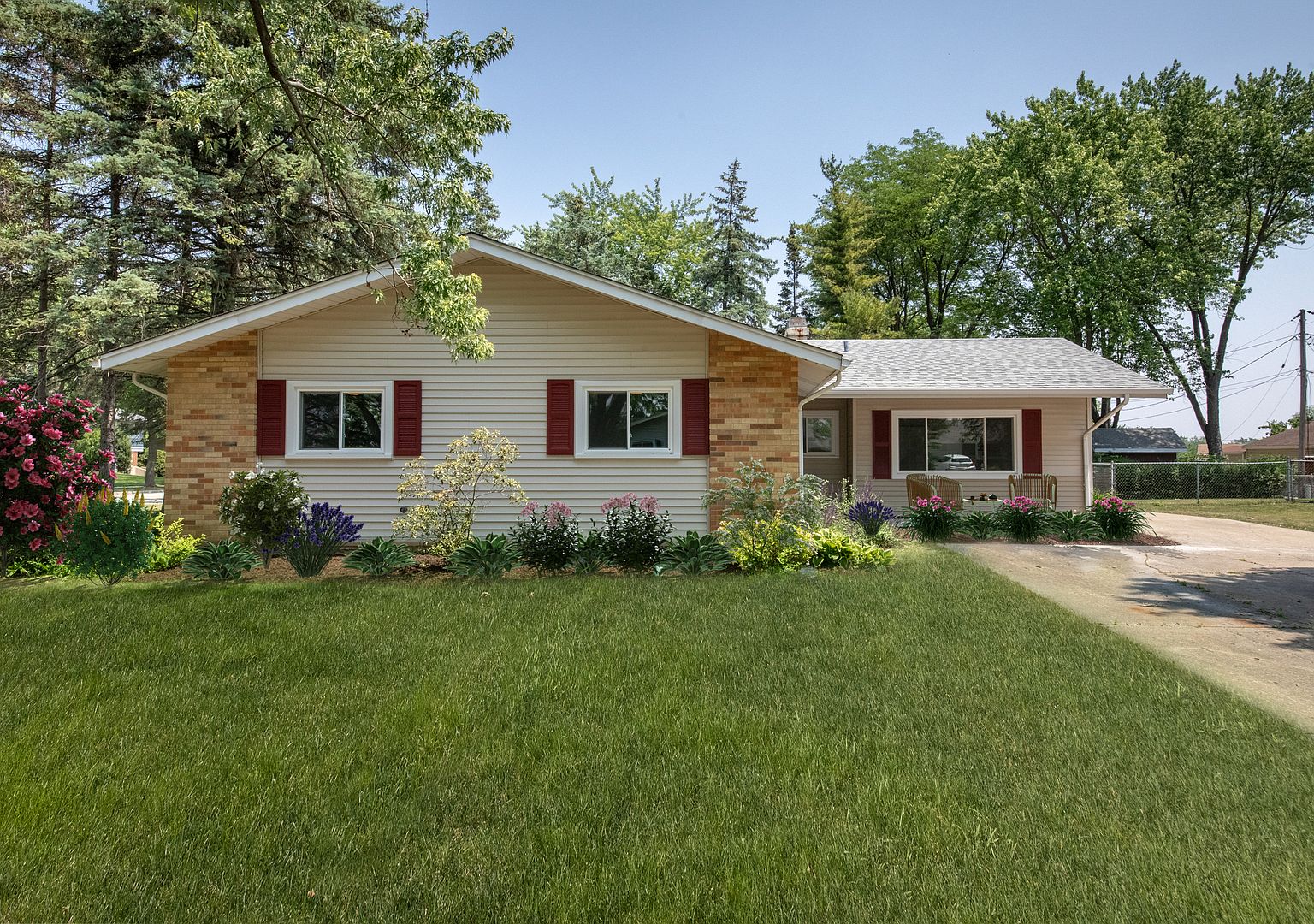 1895 Ashley Rd, Hoffman Estates, IL 60169 Zillow