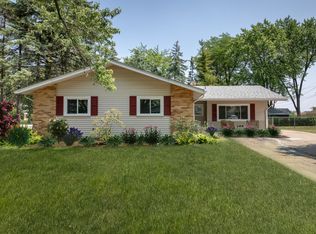 1895 Ashley Rd, Hoffman Estates, IL 60169