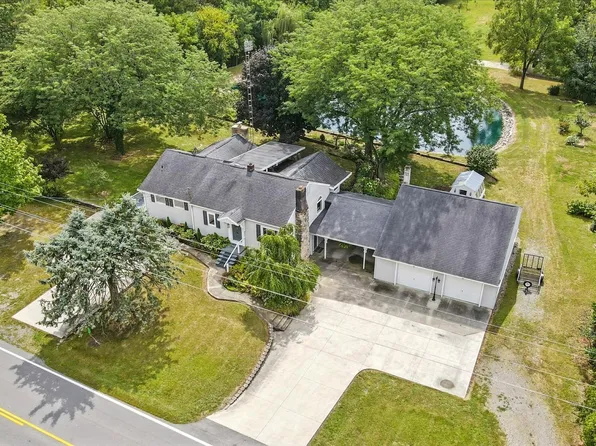 1370 E Bluelick Rd, Lima, OH 45801