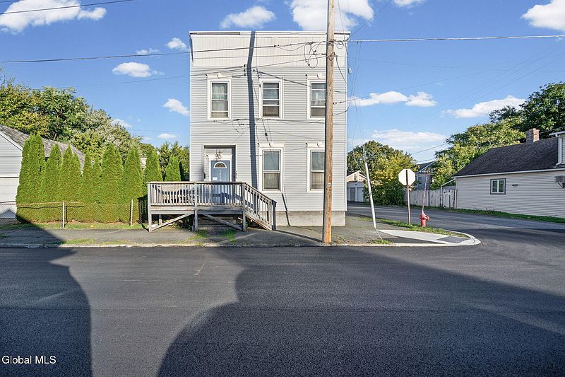 2nd image of 1850 8th Avenue