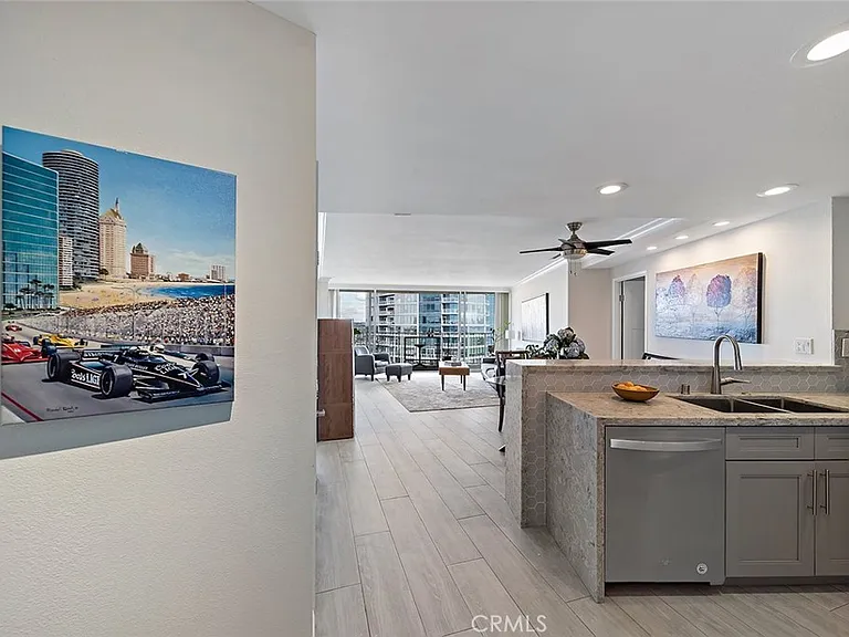 700 E Ocean Blvd #3003 — Photo 21