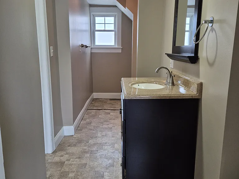 136 N Mantua St #1 — Photo 7