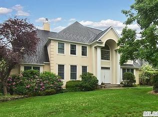 16 Indian Valley Rd, Setauket, NY 11733