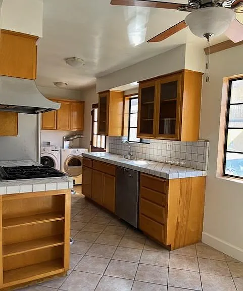 2501 Ocean Ave #LOWER — Photo 6