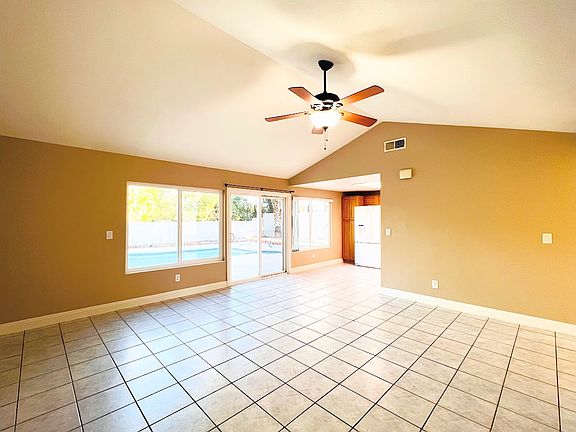 5th image of 5068 Rollingwood Dr