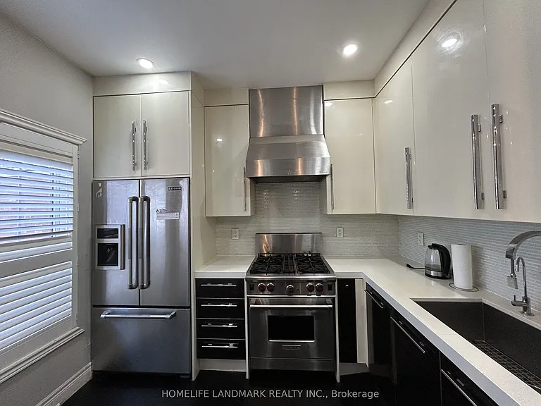 3484 Eglinton Ave W — Photo 6