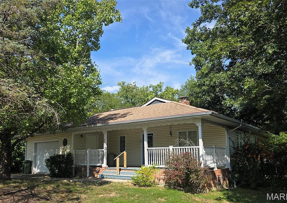 1st image of 606 Greentree Rd