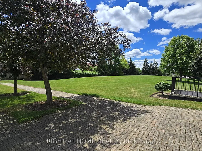 550 Webb Dr #914 — Photo 45