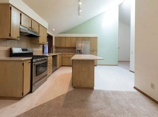 17475 SW Beaver Ct, Beaverton, OR 97003