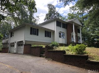 37 Deerfield Rd, Parlin, NJ 08859