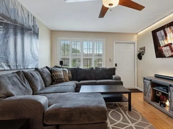 8069 SW 19th Ct, Davie, FL 33324