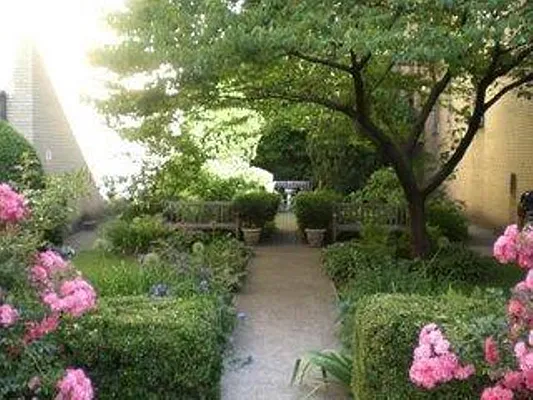 Sold by Corcoran | media 14