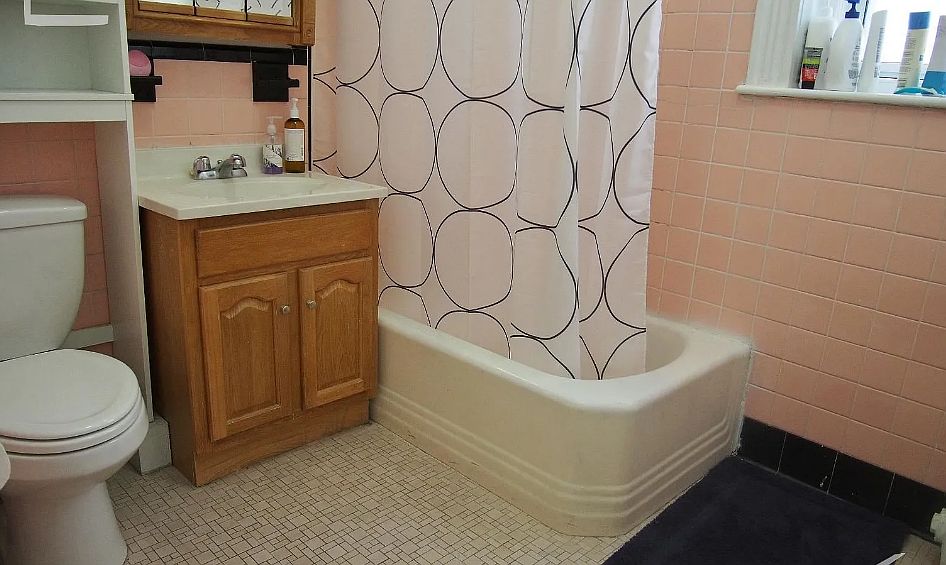 2nd image of 18A Euston St #4