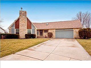 1st image of 413 W Williamsburg Ct
