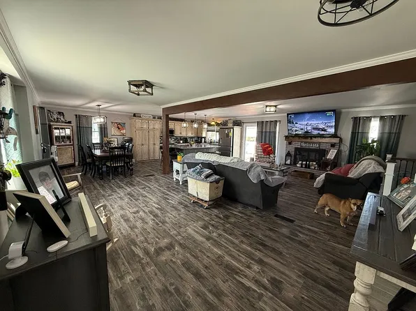 500 W 33rd St, Higginsville, MO 64037