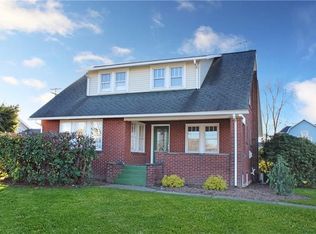 52 Kocher Rd, Grove City, PA 16127