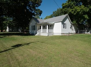 301 E Harrison St, Saybrook, IL 61770